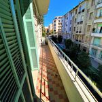 Appartement de 62 m² avec 1 chambre(s) en location à Nice