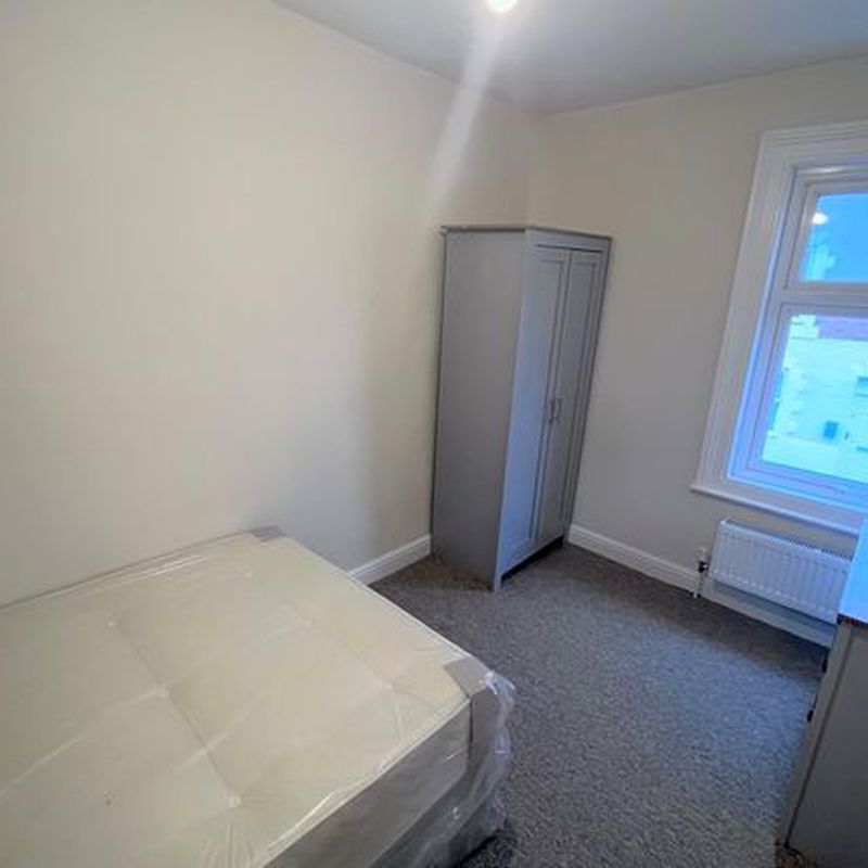 Room to rent in Eastland Road, Yeovil BA21