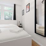 Rent 1 bedroom apartment of 32 m² in berlin