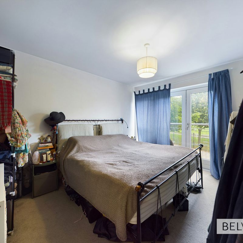 Flat to rent on Park Central, 48 Alfred Knight Way Birmingham,  B15, United kingdom Lee Bank