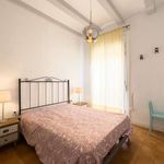 Rent 4 bedroom apartment of 130 m² in Barcelona