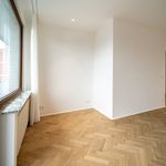 Huur 2 slaapkamer appartement van 131 m² in Etterbeek