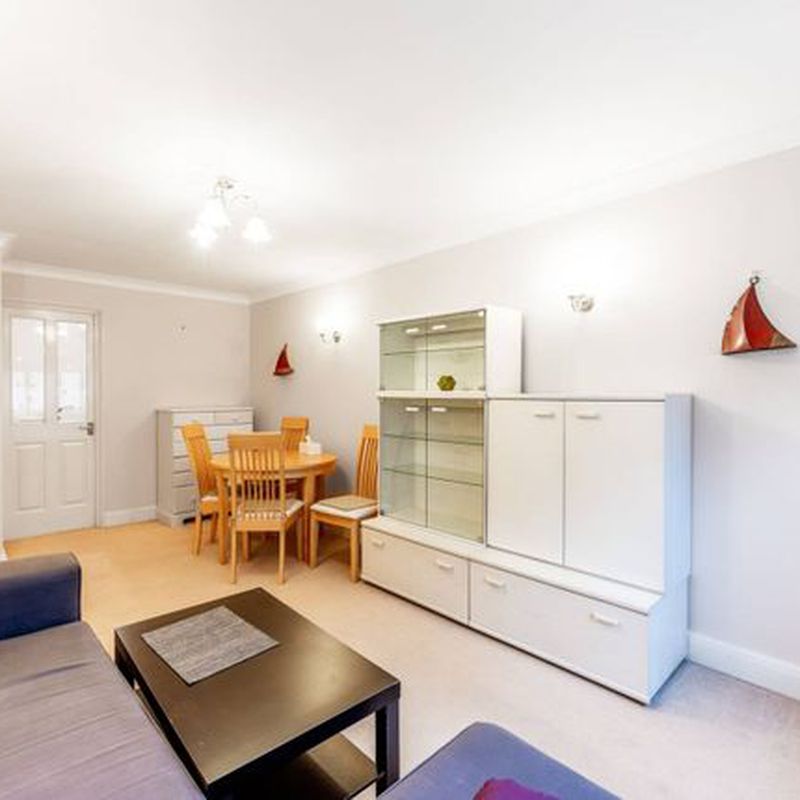 Flat to rent in Worcester Road, Sutton SM2