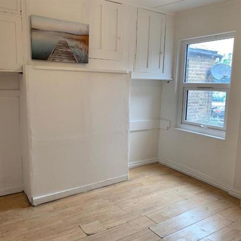 3 Bedroom : Flat : Desborough Road, Hp11 : £550 pcm | Chiltern Hills