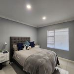 Rent 3 bedroom house of 597 m² in Port Elizabeth