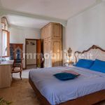 Rent 5 bedroom apartment of 160 m² in Venezia