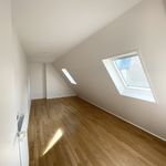 Rent 6 bedroom apartment of 141 m² in Paris
