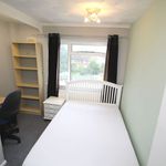 Rent 5 bedroom flat in Surbiton