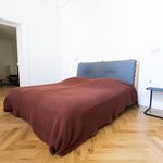 Miete 2 Schlafzimmer wohnung von 68 m² in Berlin