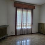 Affitto 3 camera appartamento di 95 m² in Parma