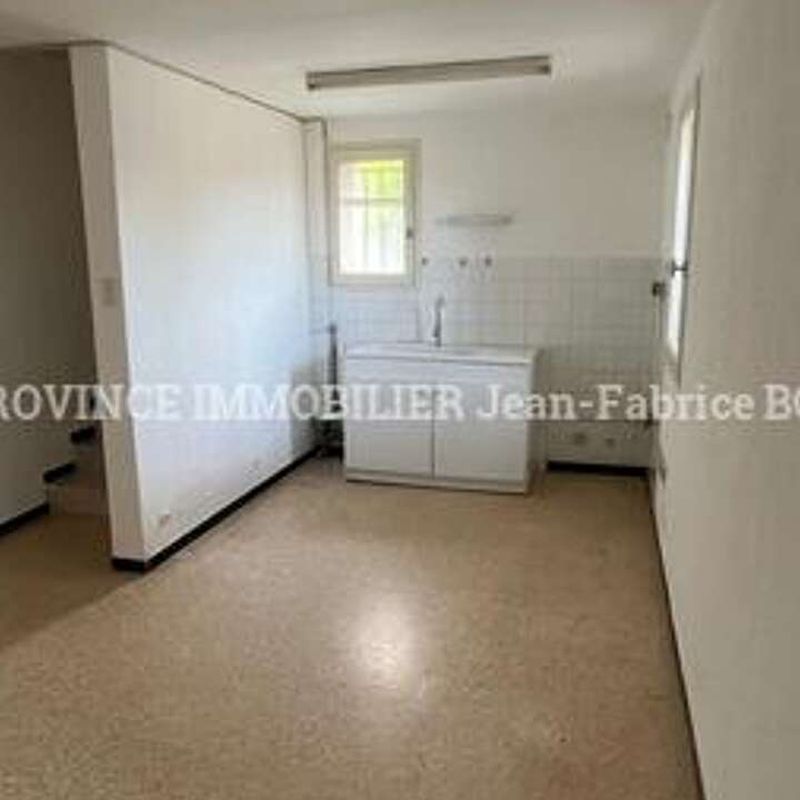 Location appartement 2 pièces 46 m² Violès (84150)