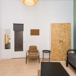 Rent a room of 220 m² in Berlin