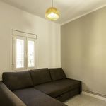 Rent 6 bedroom apartment of 75 m² in Barcelona