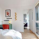 Rent a room of 107 m² in Cergy