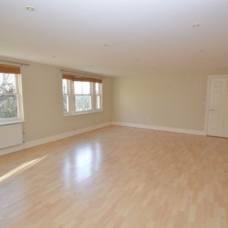 Flat to rent in Newfield Place, Sheffield S17 Causeway Head