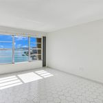 Rent 2 bedroom apartment of 1358 m² in Miami