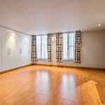 Huur 3 slaapkamer appartement van 206 m² in Ghent