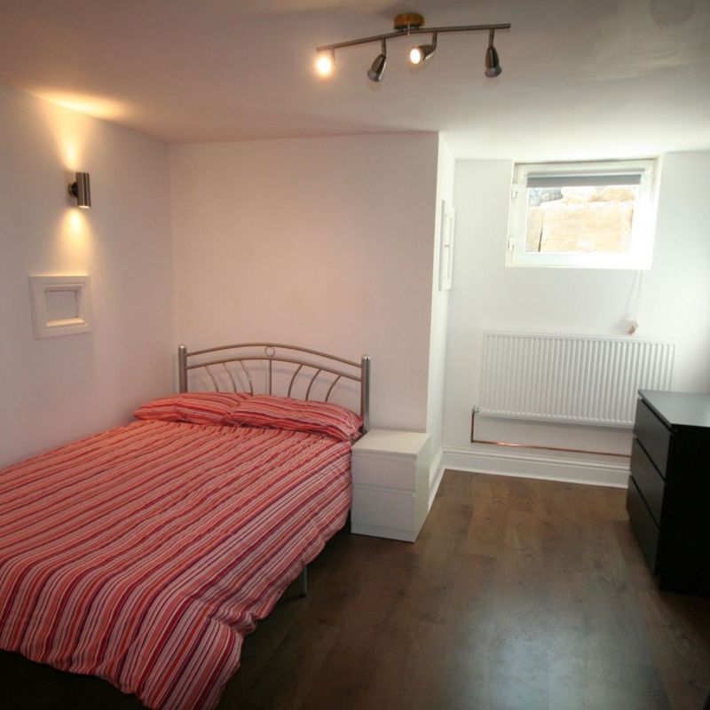 apartment at B Hartley Avenue, Woodhouse, Leeds