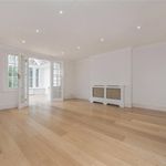 Rent 3 bedroom flat of 123 m² in London