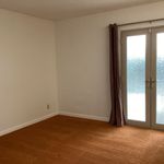 Rent 3 bedroom apartment of 120 m² in Sacramento