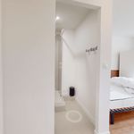 Rent 3 bedroom apartment of 12 m² in Bordeaux