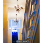 Rent 6 bedroom house in Salford