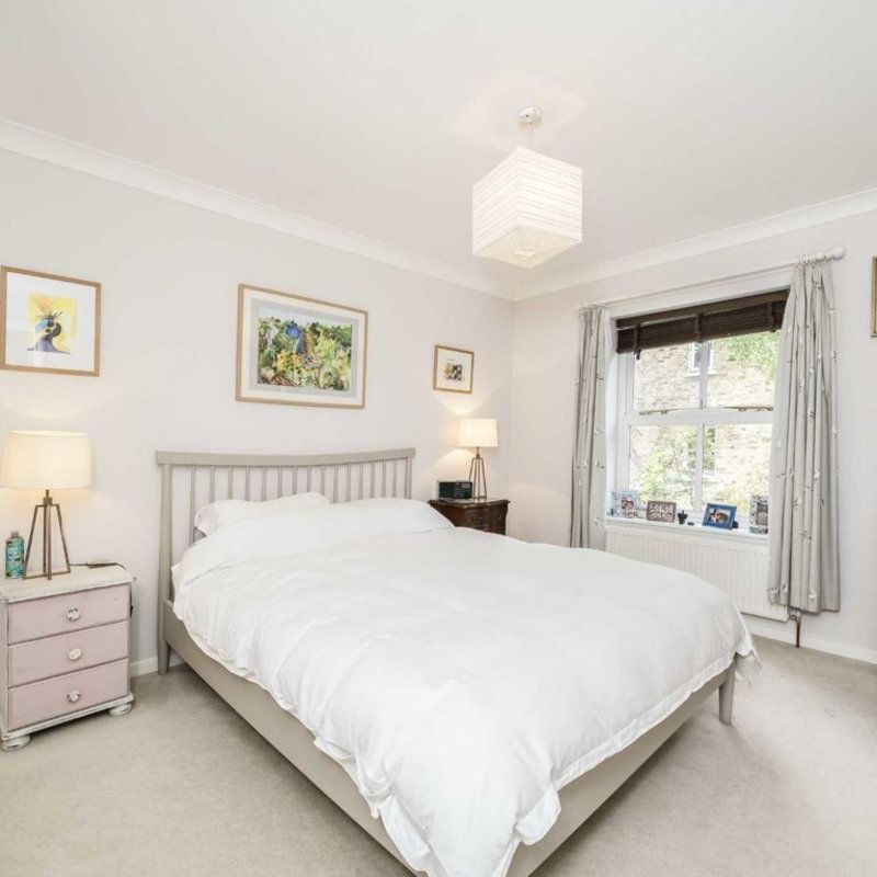 house for rent in Langley Lane Bonnington Square, SW8 South Lambeth