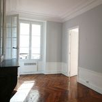 Rent 5 bedroom apartment of 84 m² in Paris
