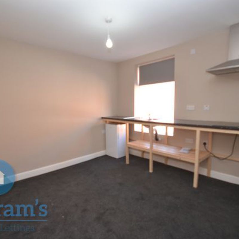 Terraced house to rent in Eland Street, Nottingham NG7 New Basford