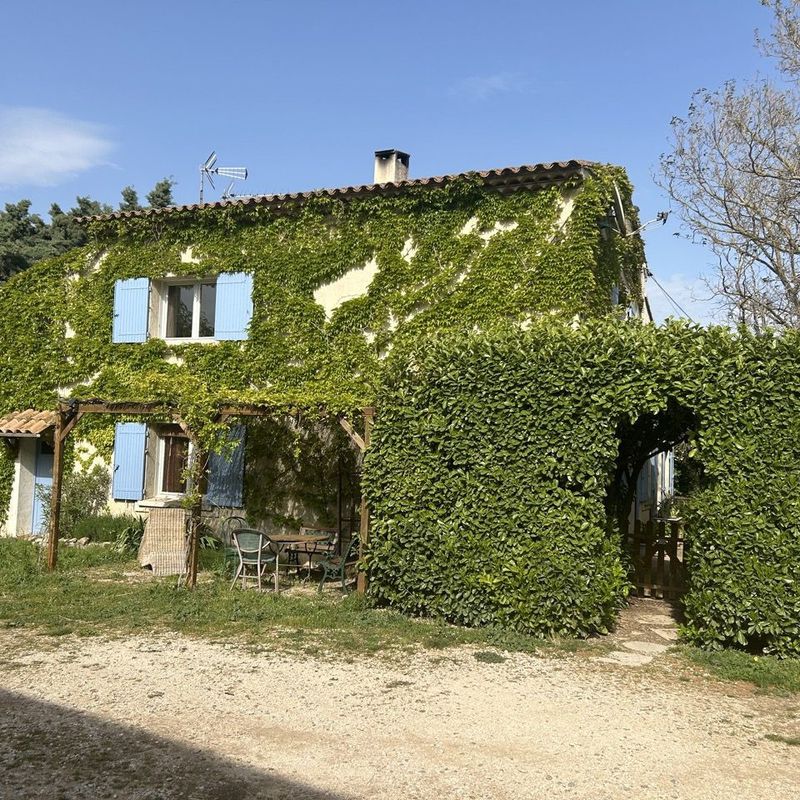 Location maison 10 pièces Lançon-Provence