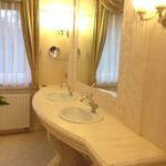 Rent 4 bedroom apartment of 250 m² in Budapest