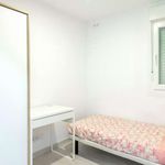 Rent 4 bedroom apartment of 55 m² in l'Hospitalet de Llobregat