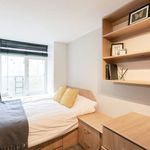 Rent 6 bedroom apartment in Leeds