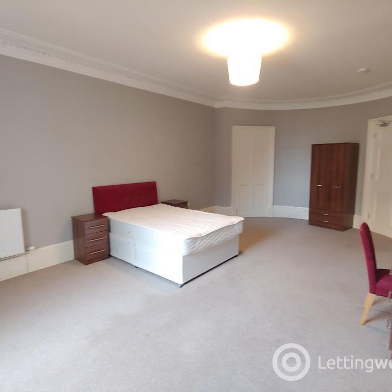 3 Bedroom Flat to Rent at Edinburgh/City-Centre, Edinburgh, New-Town, England Old Town