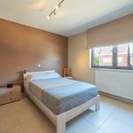 Rent 3 bedroom house of 160 m² in Wichelen