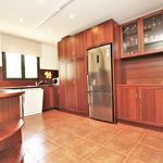 Rent 8 bedroom house of 550 m² in Marbella