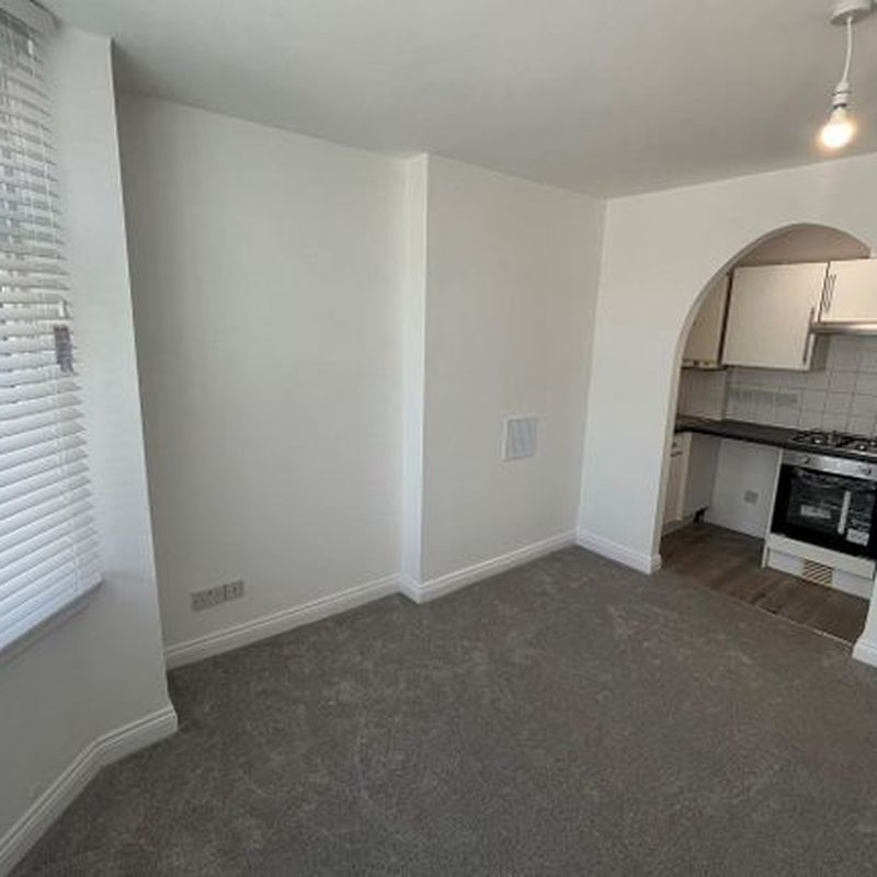 Flat to rent in Fishermans Avenue, Bournemouth BH6 West Southbourne