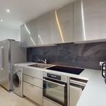 Rent 3 bedroom apartment of 96 m² in PARIS 17