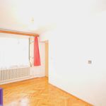 Pronajměte si 1 ložnic/e byt o rozloze 86 m² v Hronov