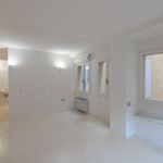 Affitto 4 camera appartamento di 250 m² in Bologna