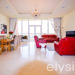 Rent 3 bedroom apartment of 210 m² in Palm Jumeirah