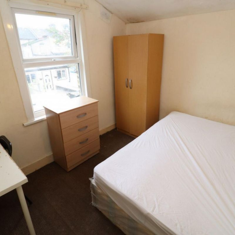 Homely double bedroom in Forest Gate