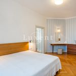 Pronajměte si 4 ložnic/e byt o rozloze 142 m² v Praha