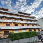 Affitto 5 camera appartamento di 134 m² in Genova