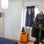Rent a room of 125 m² in Madrid