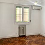 Rent 4 bedroom apartment of 250 m² in Madrid