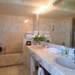 Rent 5 bedroom apartment of 280 m² in L'Hospitalet de Llobregat