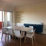 Affitto 5 camera casa di 200 m² in Perugia