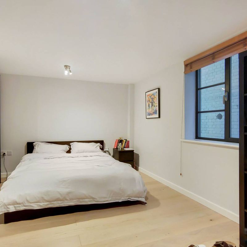 3 Bedroom Flat to Rent in Batemans Row, EC2A | Foxtons Shoreditch