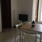 Rent a room of 14 m² in Barcelona